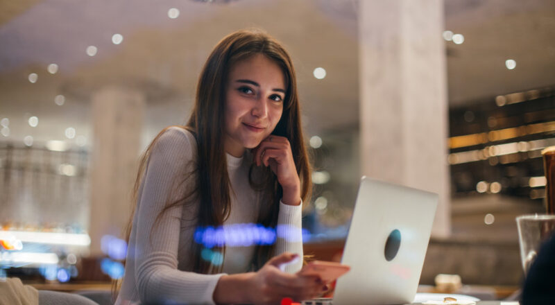 Como a tecnologia está transformando o trabalho das garotas de programa no Brasil